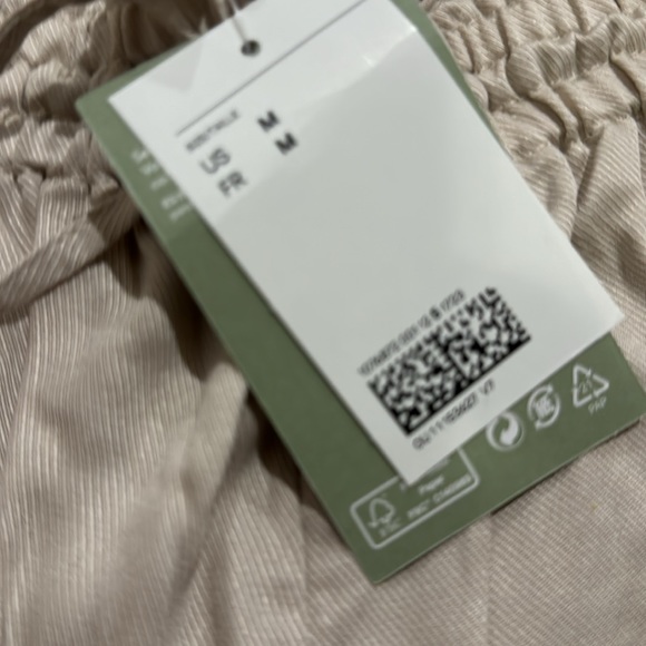 HM Shorts Khaki Color - Picture 2 of 4